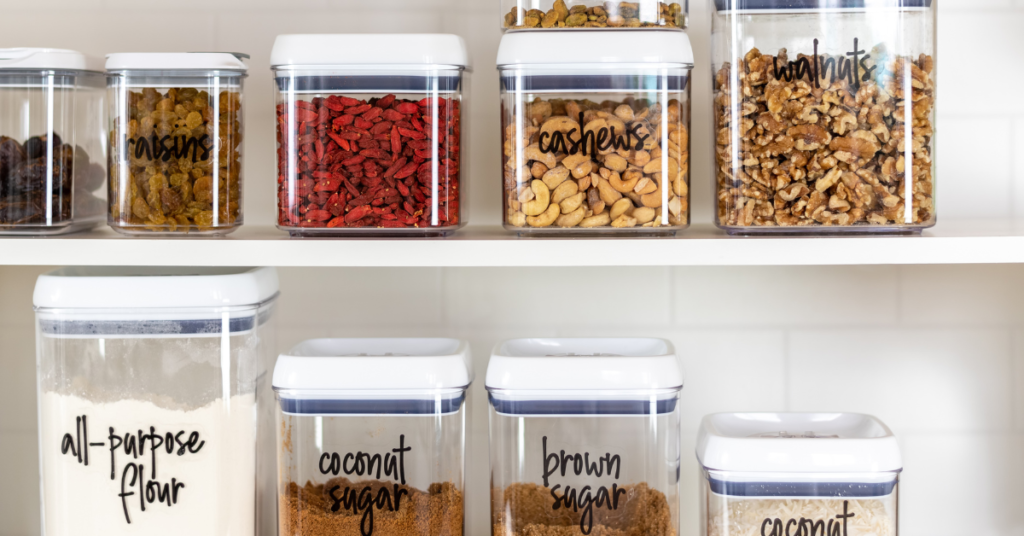 Como organizar uma cozinha pequena: 15 ideias práticas para ganhar espaço Design Sem Nome 15 1024x536